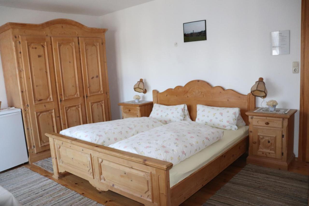 Brombergerhof Homestay Munsing
